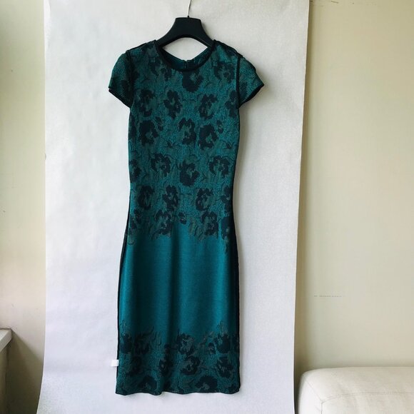 St. John  Women's Dress  Floral Knit Dress Green/Black  Size : 2  Made in USA - Picture 9 of 12